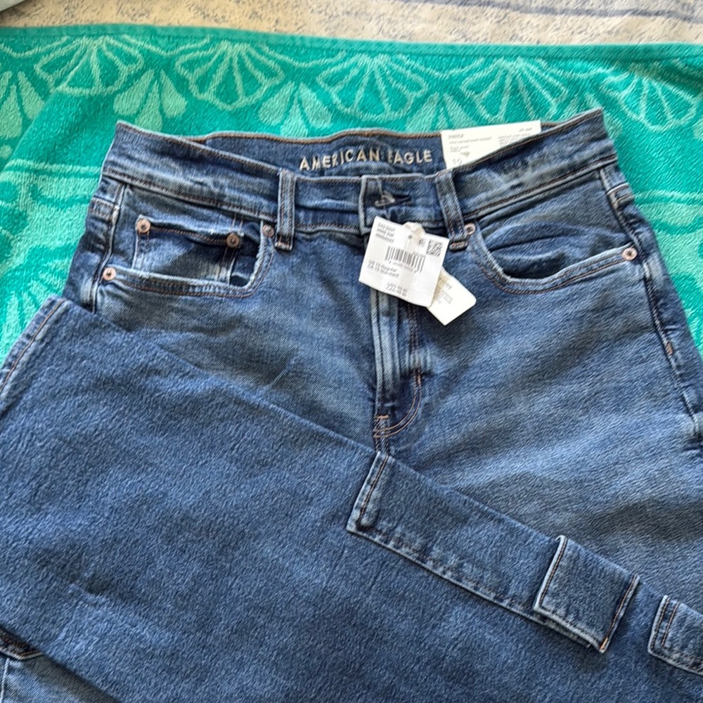 American Eagle super high-rise, baggy, straight, regular Blue Jeans in size 10